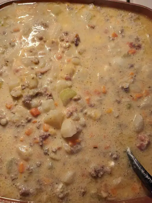 Homemade Potato Cheeseburger Soup