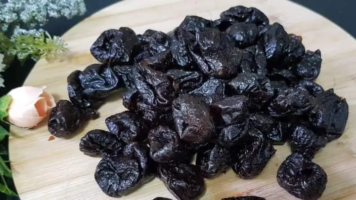 Clean Your Bowel With Dried Prunes